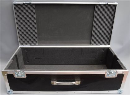 Korg-Recent flightcase (Korg PE1000 etc)